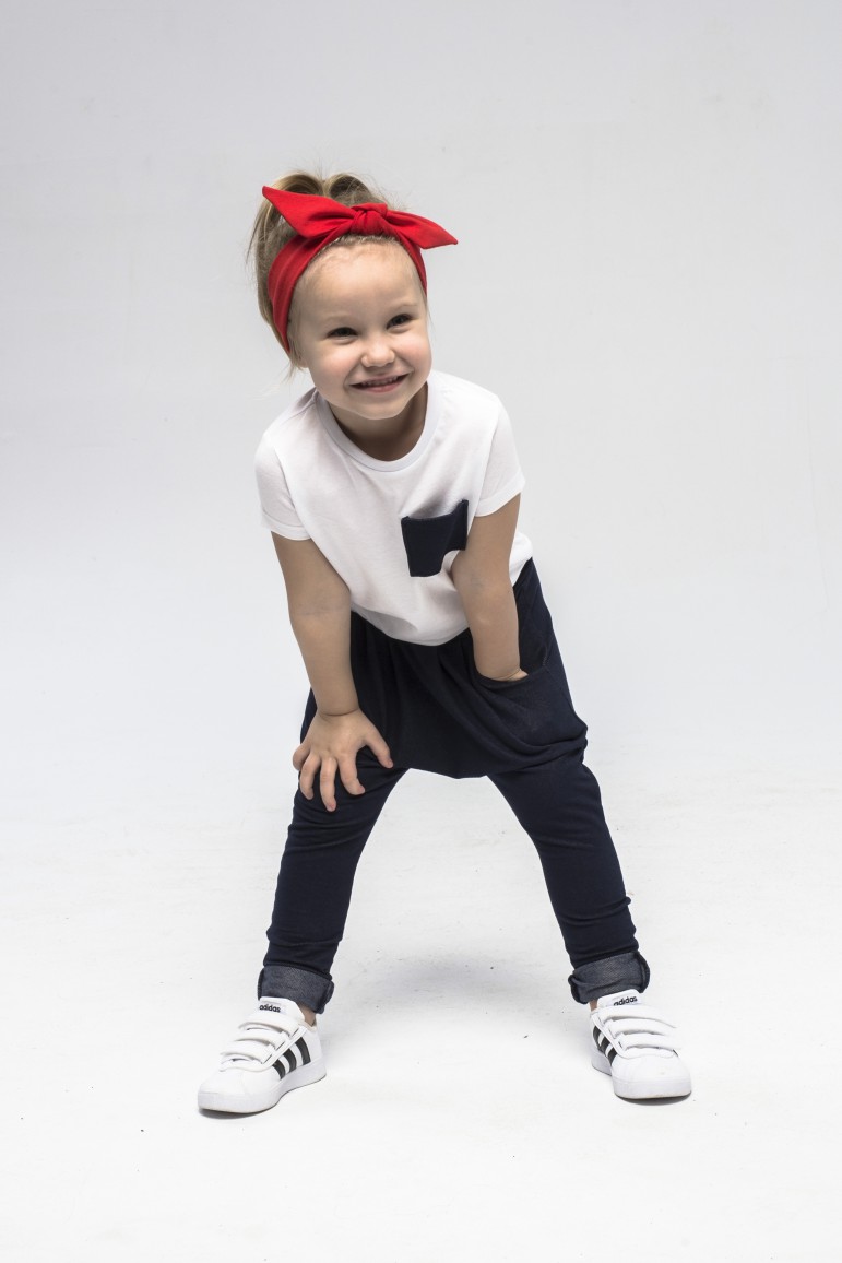 2BAGGY PANTS FOR GIRLS IN A SPORTY AND ELEGANT DESIGN - DARK BLUE