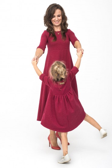 Sukienki dla mamy i córki - piękny kolor i krój