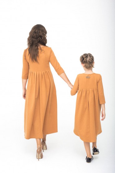 Sukienki dla mamy i córki karmel