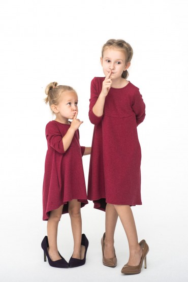 A SET OF DRESSES WITH EXTENDED BACK FOR SISTERS