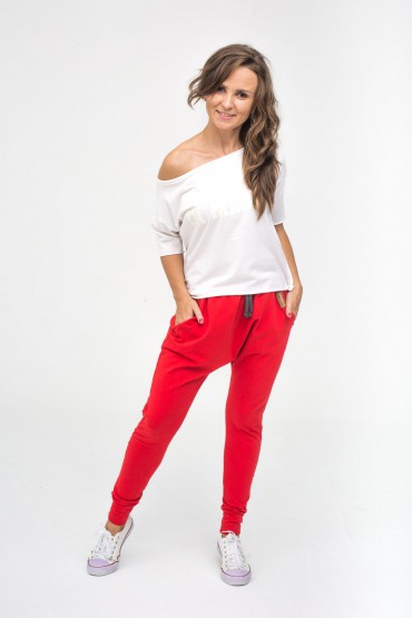 czerwone damskie  spodnie dresowe typu baggy