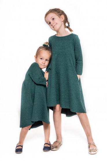 A SET OF DRESSES WITH EXTENDED BACK FOR SISTERS - GREEN