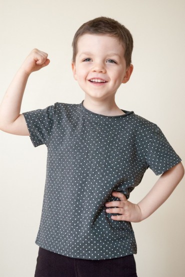 CASUAL T-SHIRT FOR A BOY - GREY DOTS