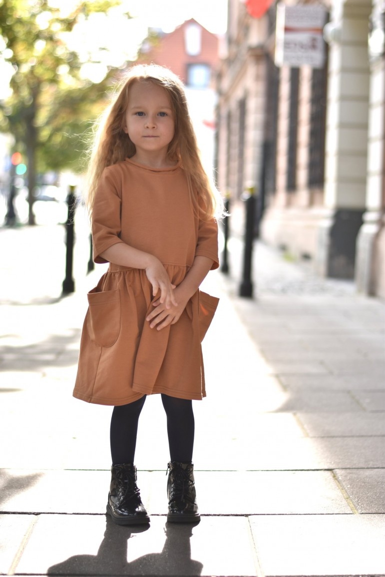 2KNITTED DRESS WITH POCKETS FOR GIRL - TOFFE