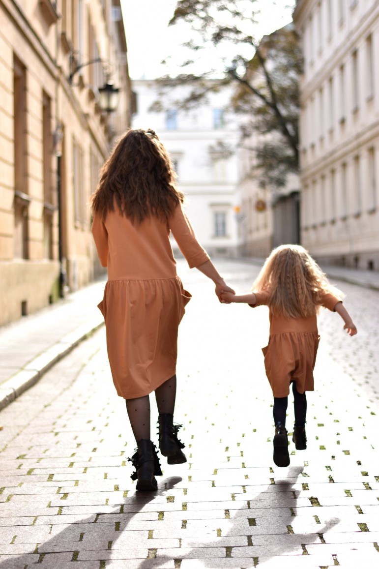 2MOTHER DAUGHTER MATCHING DRESS WITH BIG POCKETS - TOFFE