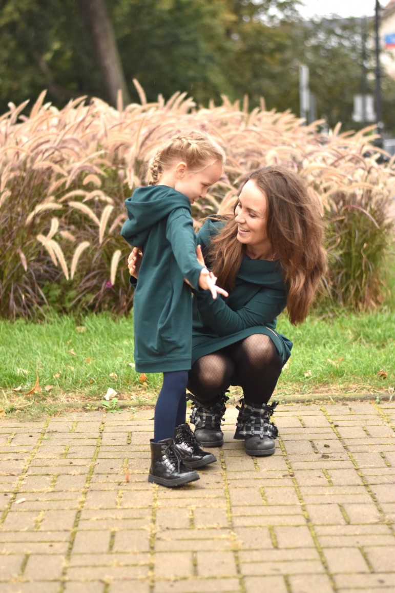 2THE SET OF OVERSIZED HOODED TUNICS FOR MOTHER AND DAUGHTER - GREEN