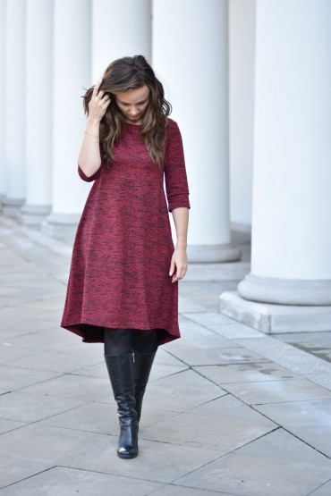 CASUAL ELEGANT DRESS WITH EXTENDED BACK - BURGUNDY AND BLACK