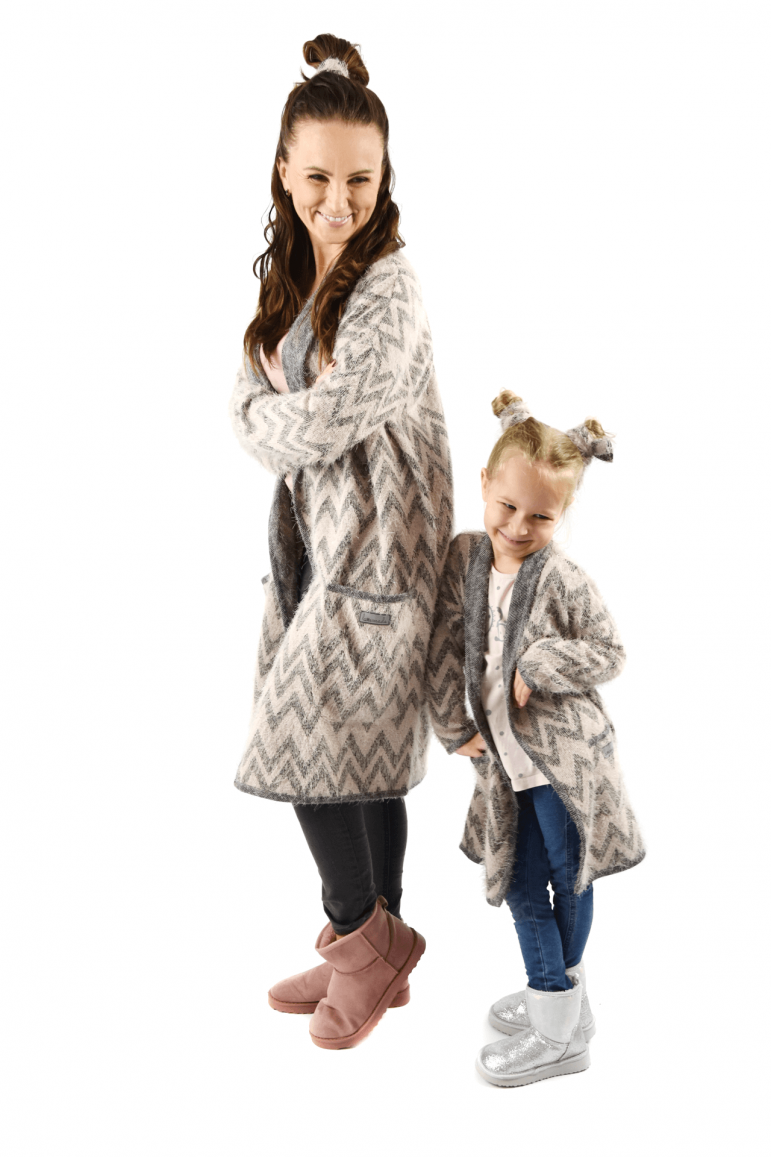 2LONG SWEATER CARDIGAN WITH POCKETS IN GRAY-PINK COLOUR FOR MOTHER AND DAUGHTER
