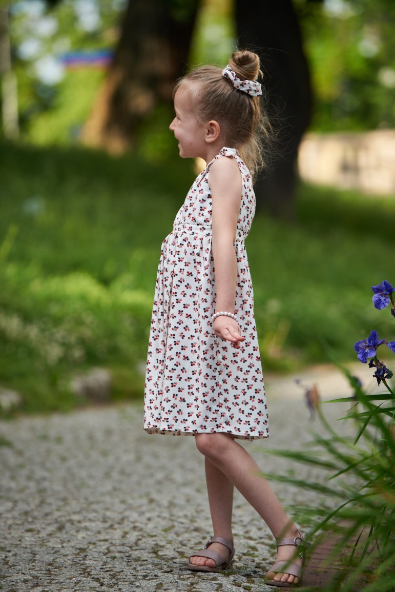 2SUMMER DRESS FOR A GIRL WITH BINDING STRAPS - BERRIES