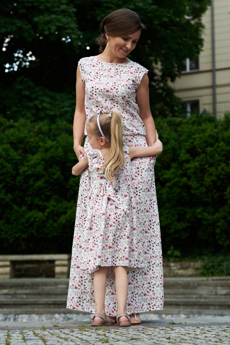 2A CHARMING SUMMER SET OF THE SAME DRESSES FOR MOM AND DAUGHTER FOR SPECIAL OCCASIONS - POWER OF FLOWERS