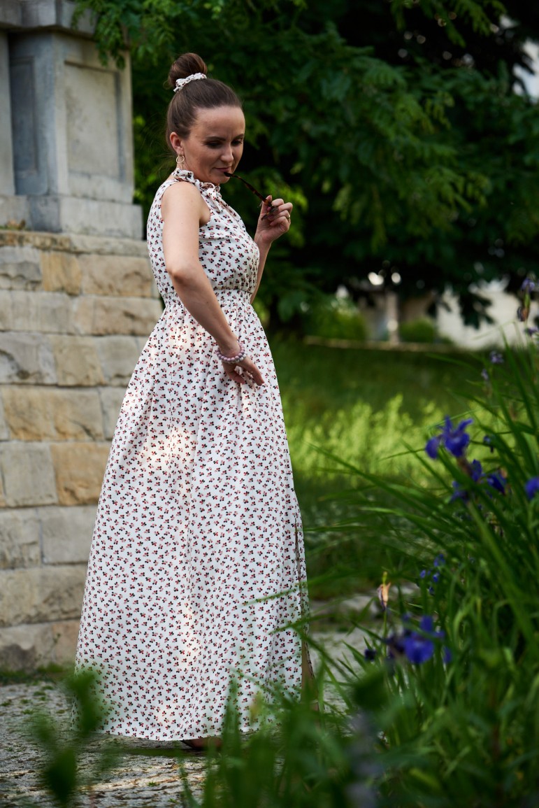 2MAXI DRESS WITH BELTED STRAPS -BERRIES