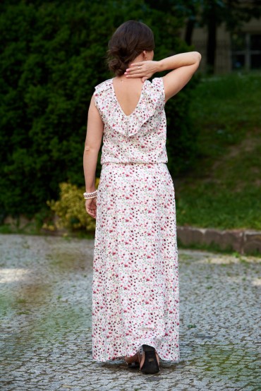WOMEN'S MAXI FLORAL DRESS WITH A V-NECK ON THE BACK - POWER OF FLOWERS