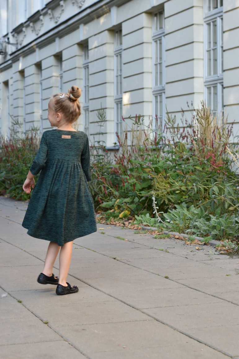 2DRESS WITH EXTENDED BACK - GREEN & BLACK