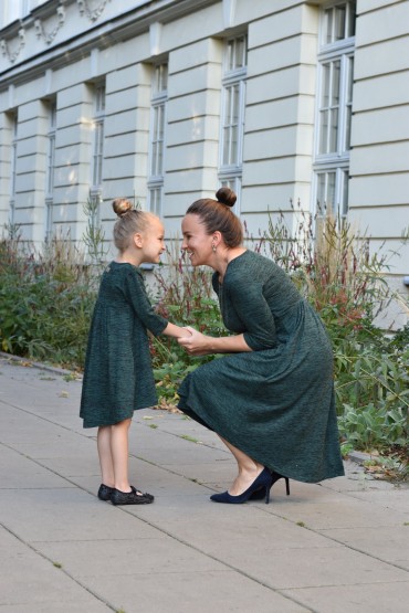 ELEGANT DRESSES WITH EXTENDED BACK FOR MOTHER AND DAUGHTER - GREEN & BLACK