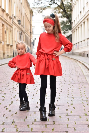 czerwone sukienki z falbaną dla dziewczynek na święta