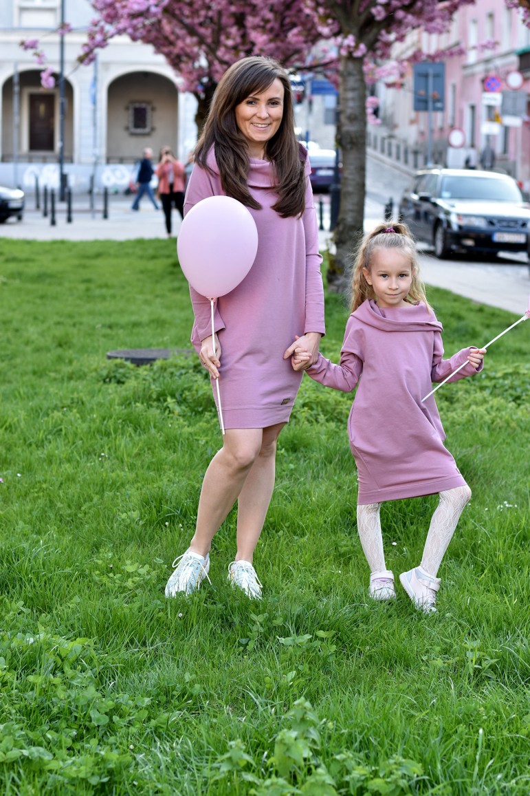2SET OF OVERSIZED HOODED TUNICS FOR MOTHER AND DAUGHTER - WOMAN'S PINK
