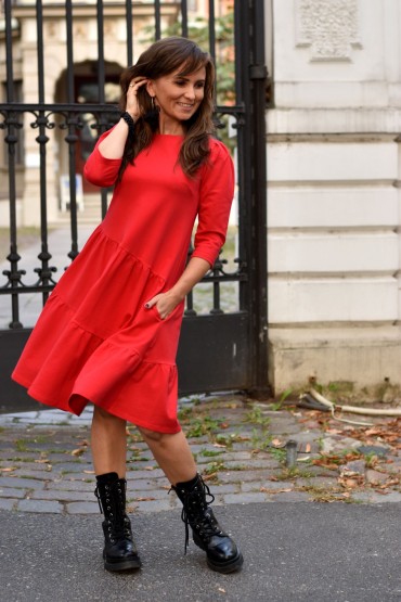 czerwona sukienka damska z falbanami